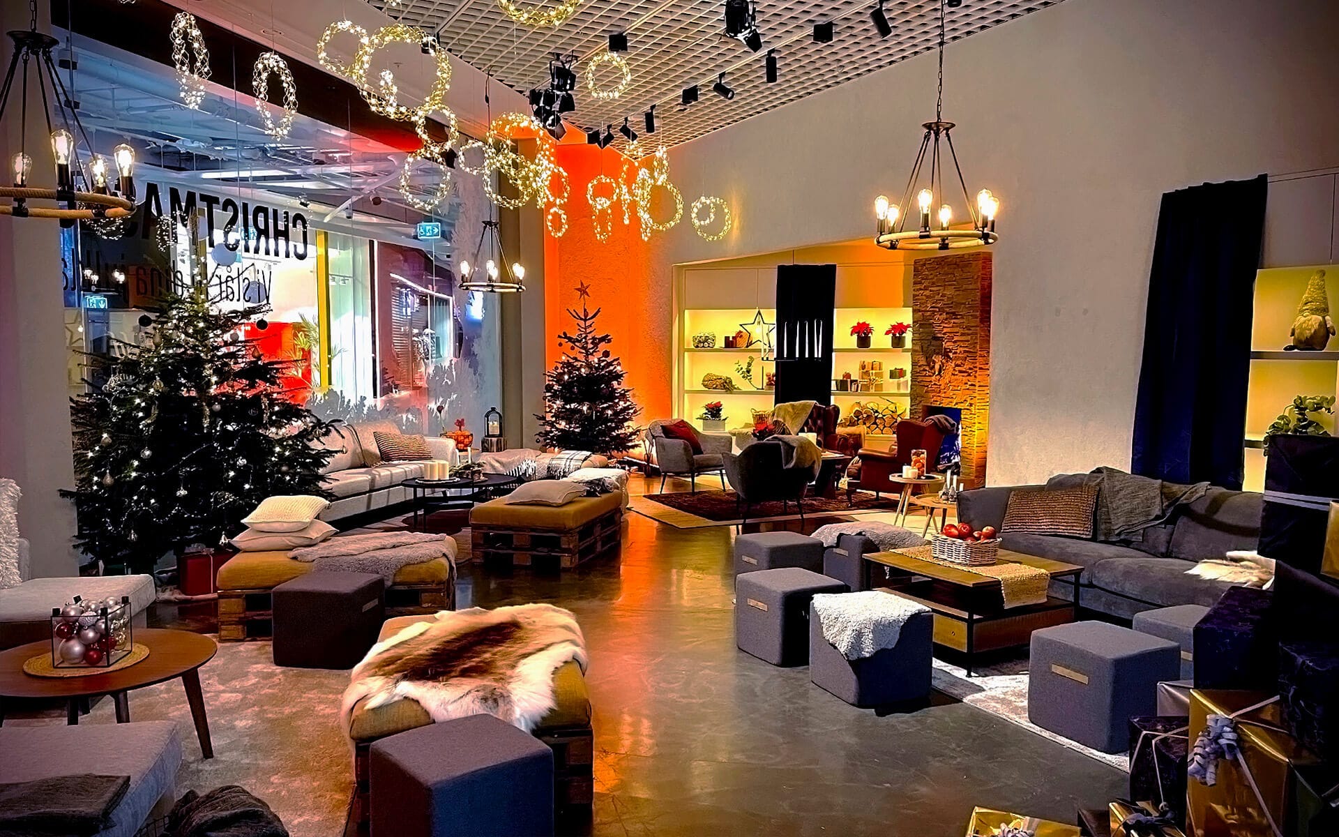 Christmas lounge på julinspirerad temadekor på MOS