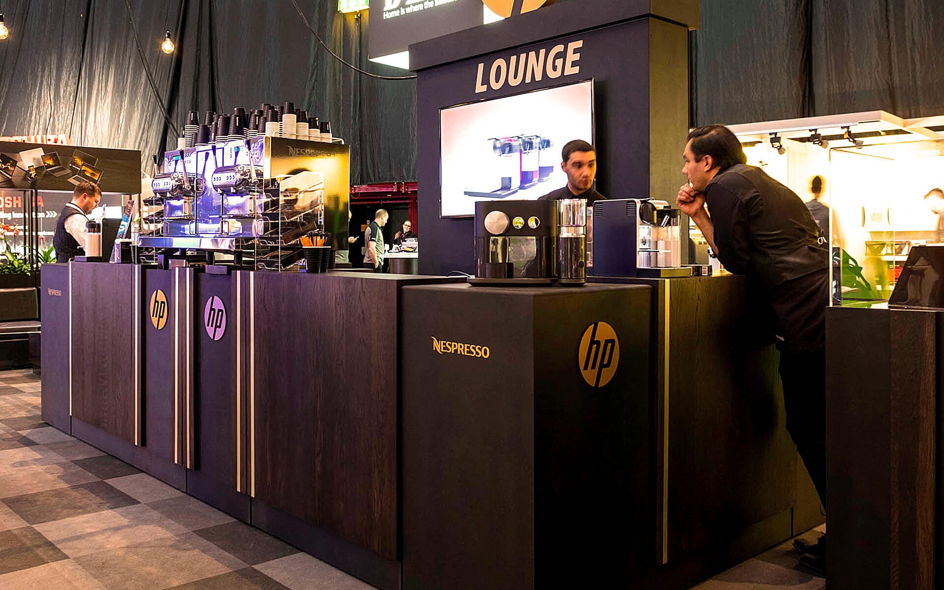 Specialbyggd Nespresso bar till HP monter på Dustin Expo i Globen / Avicii Arena