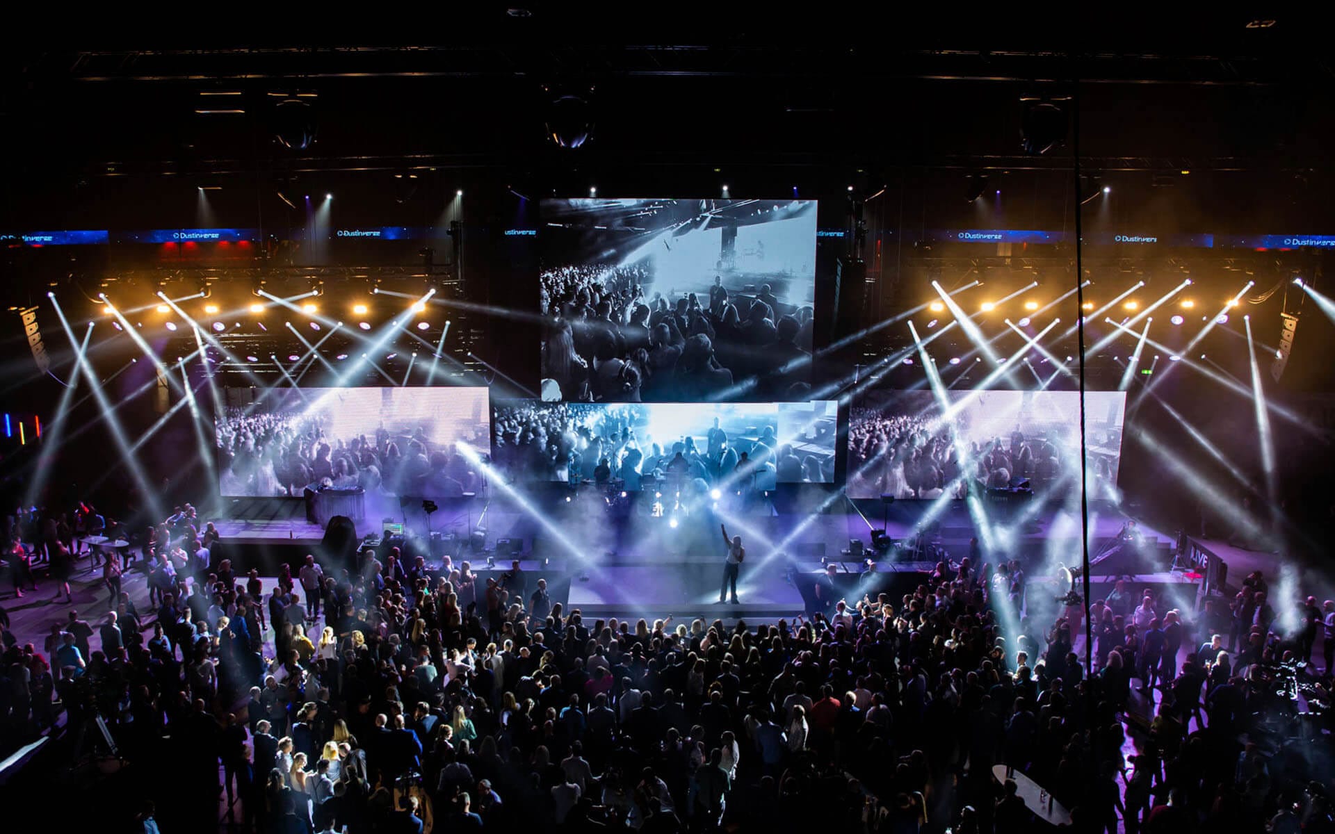 Scen med rörligt ljus till företagsevent på Globen, Avicii Arena