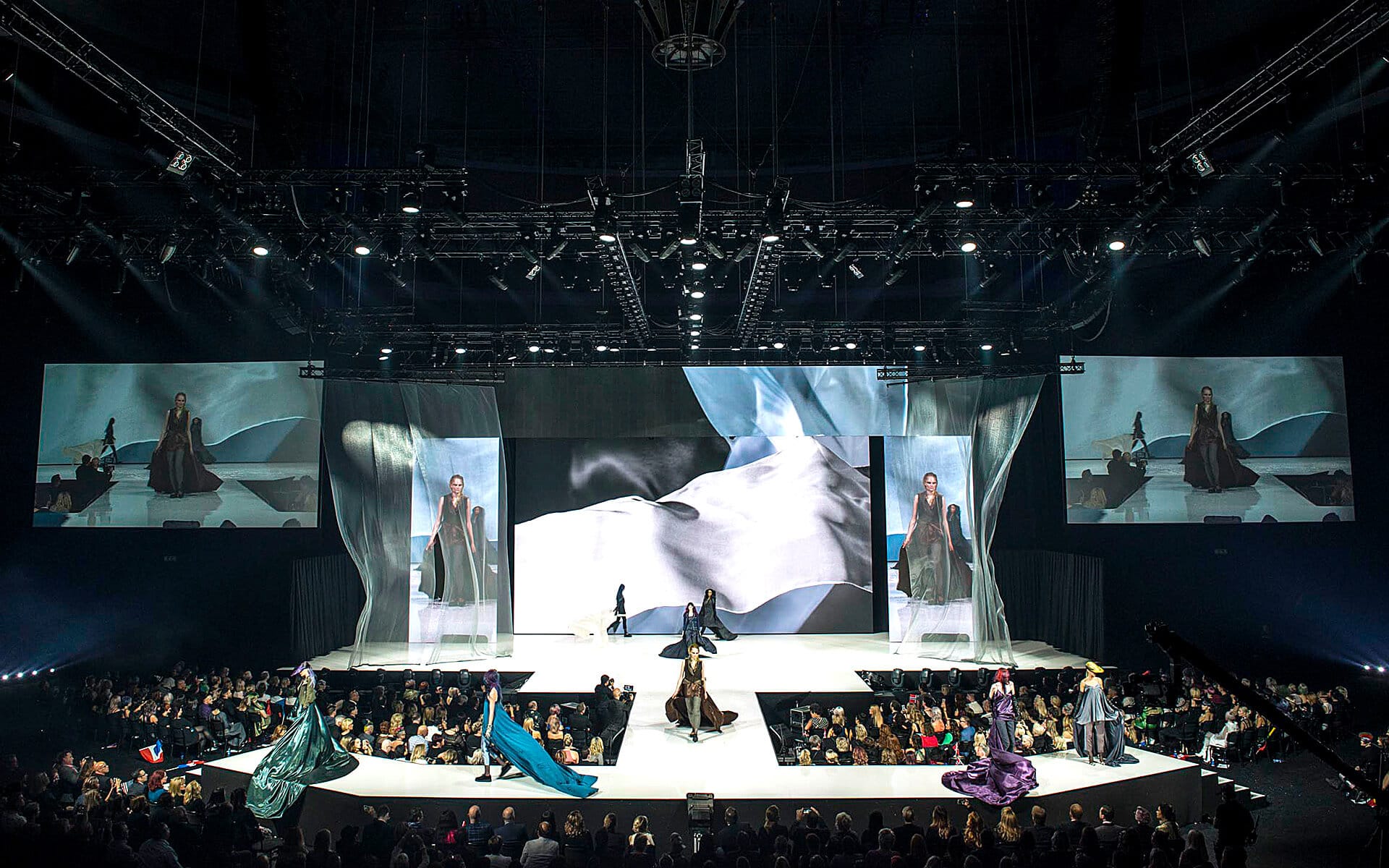 Modevisning på catwalk i Globen / Avicii Arena