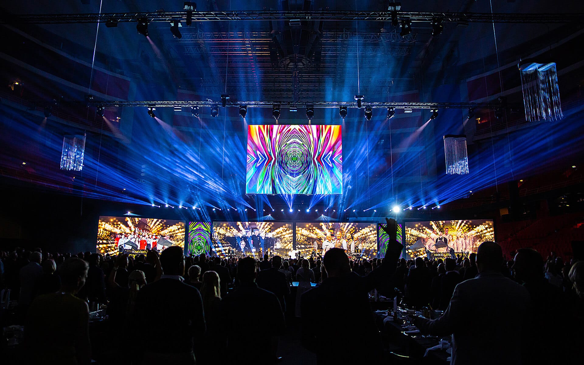 Ljusdesign med rörligt ljus till företagsevent i Globen / Avicii Arena