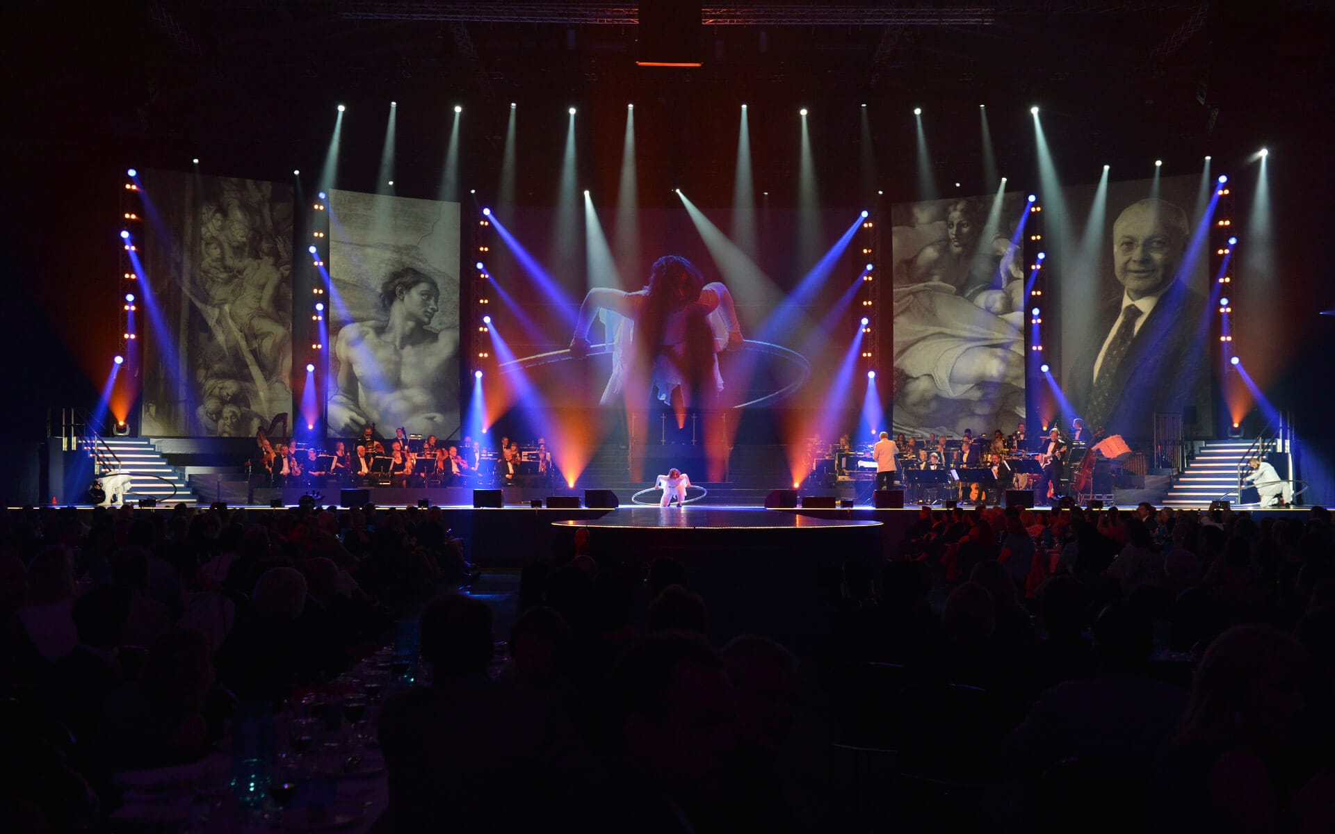 Scenen på Sandviks 150års jubileum på Göranssson Arena i Sandviken