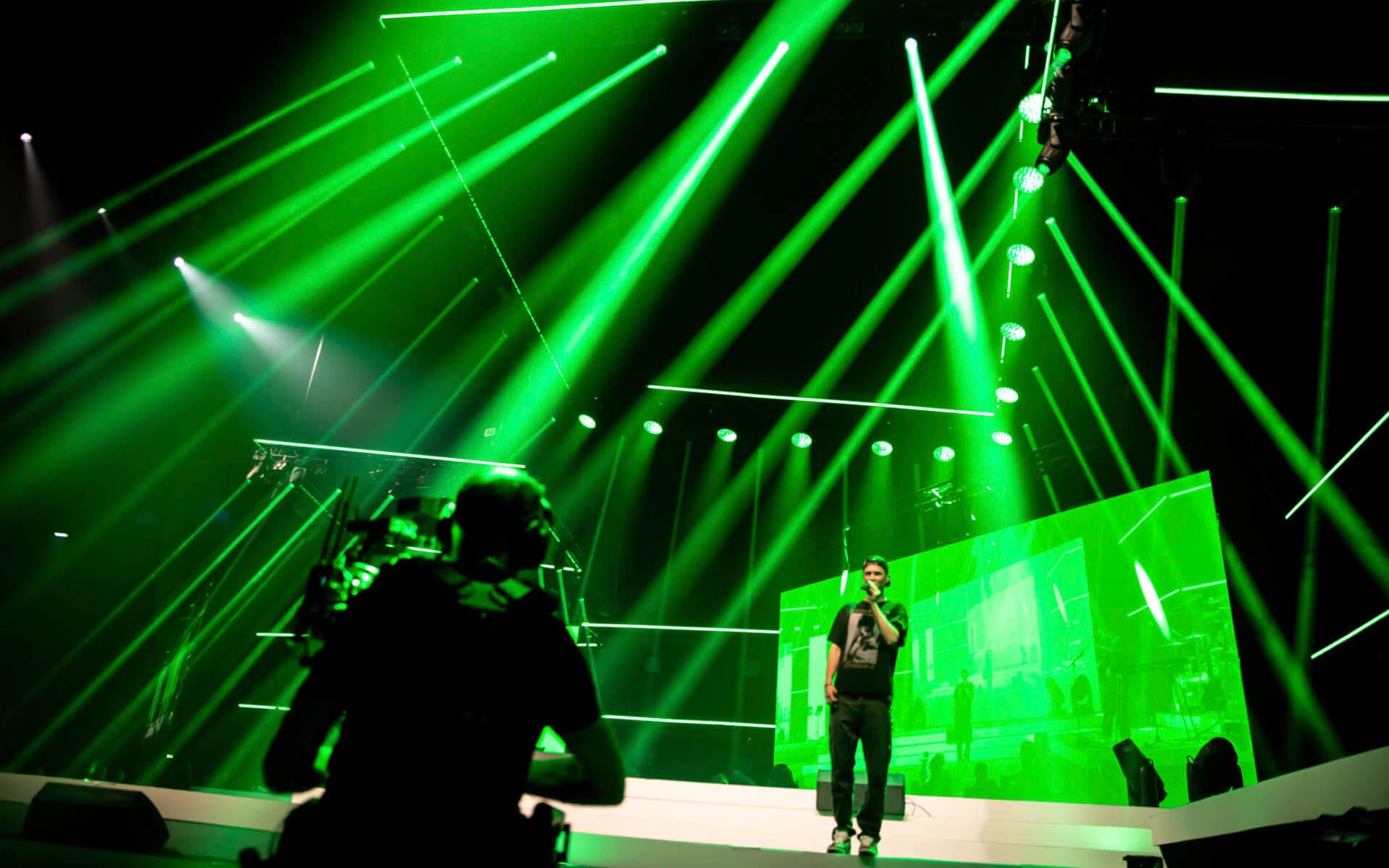 Ljussättning till konsert på Viktor Leksell på företagsevent på Tele2 Arena