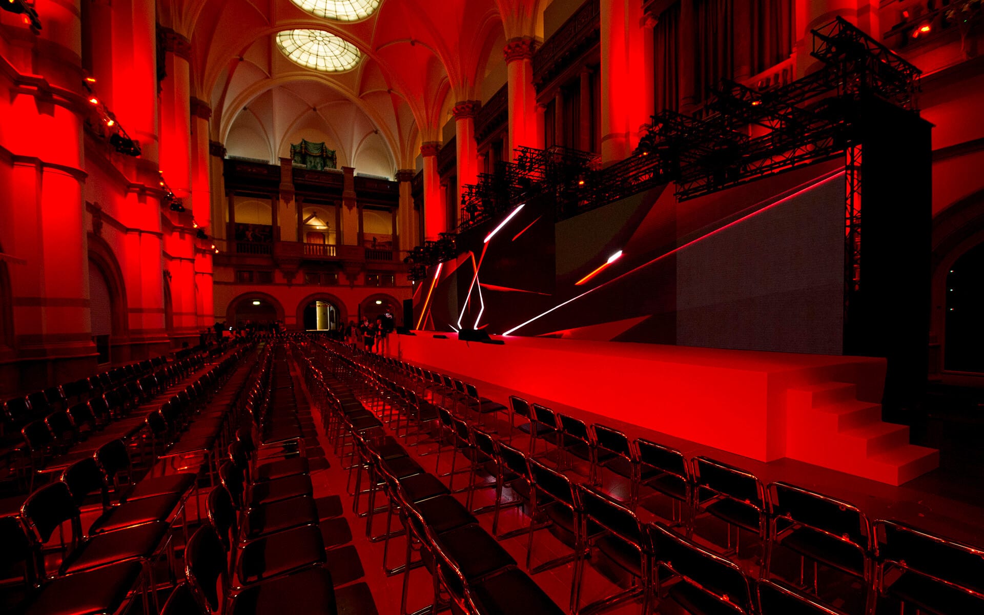 Stor scen och LED-skärm till Youtubes 10-årsjubileum på Nordiska Muséet